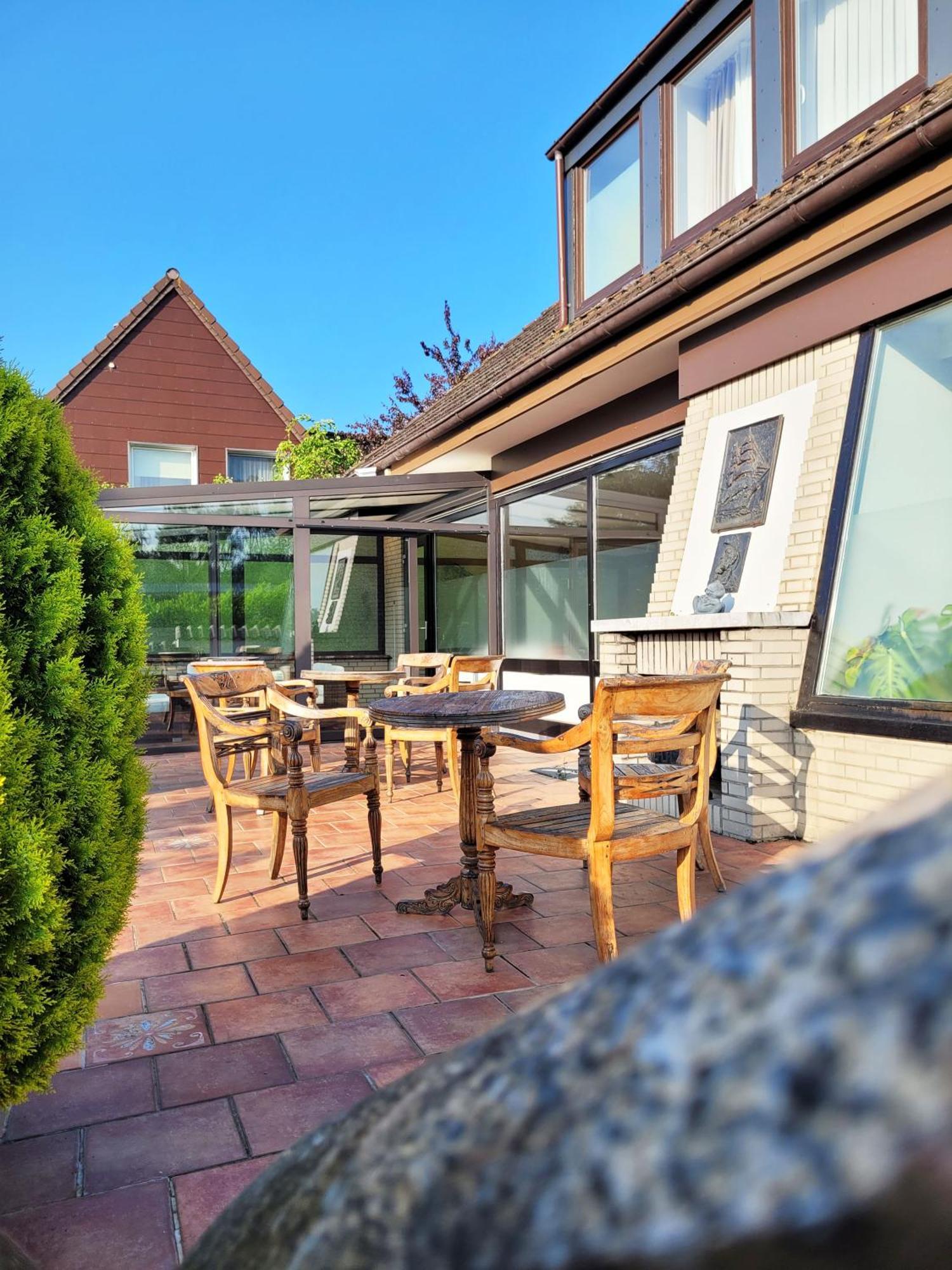 Nur 7 Gehminuten Zum Strand, Sehr Hochwertige Ferienwohnung Mit Terrasse In Ruhiger Lage, Inklusive Parkplatz Und Fahrradunterstellplatz Laesst Keine Wuensche Offen Scharbeutz Exterior foto